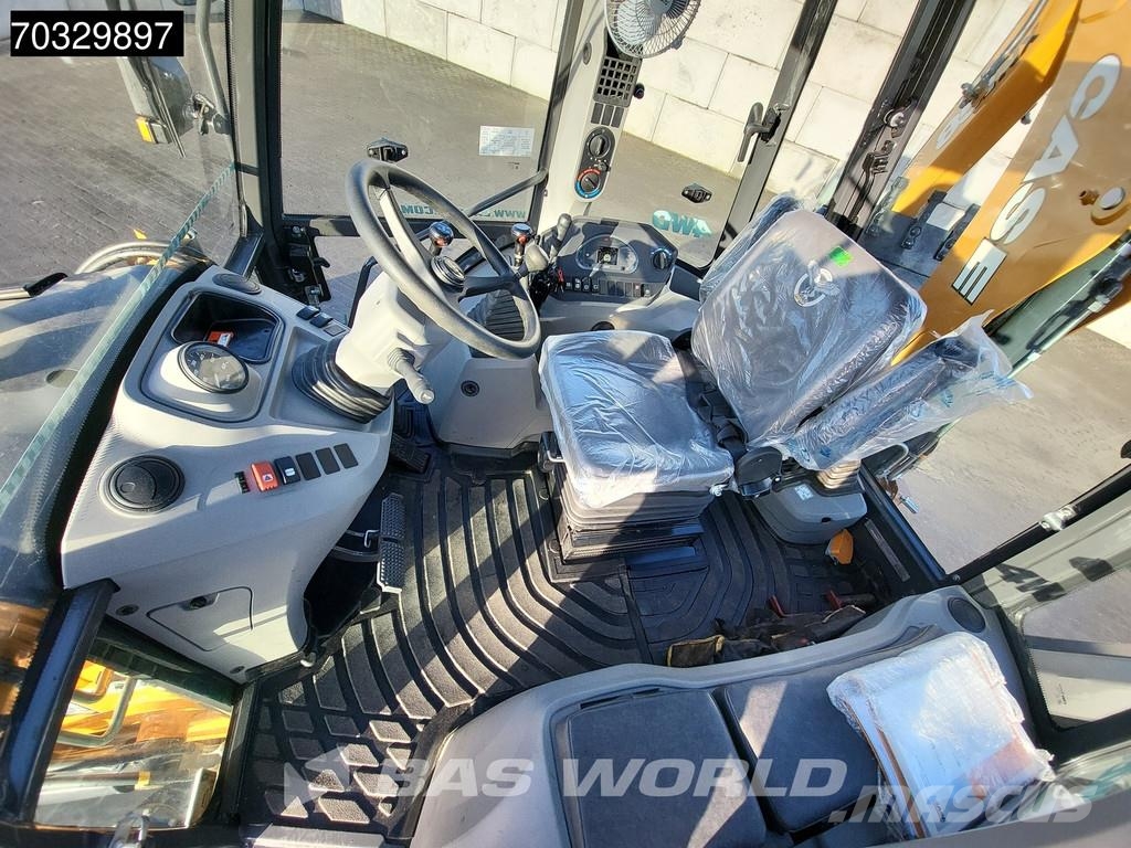 CASE 851 NX A/C - 4WD - Central Pivot Baggerlader