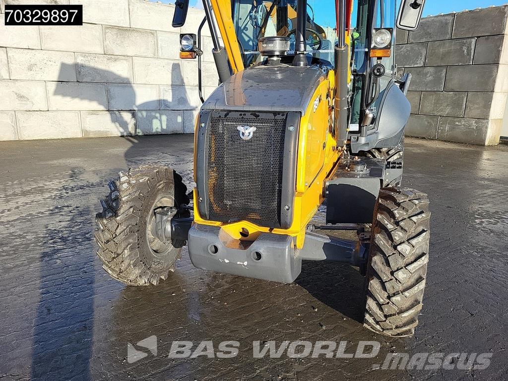 CASE 851 NX A/C - 4WD - Central Pivot Baggerlader