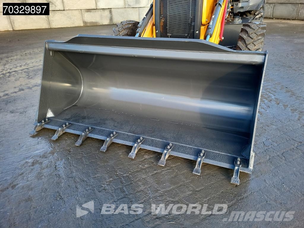 CASE 851 NX A/C - 4WD - Central Pivot Baggerlader