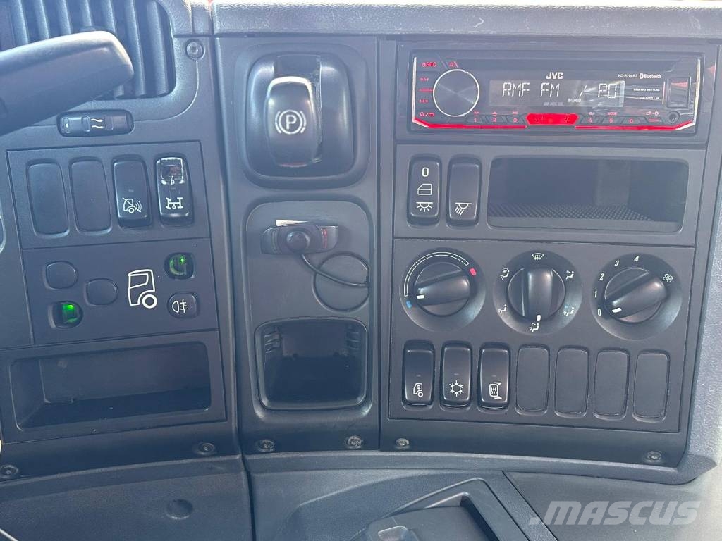Scania P 340 Camiones bañeras basculantes o volquetes
