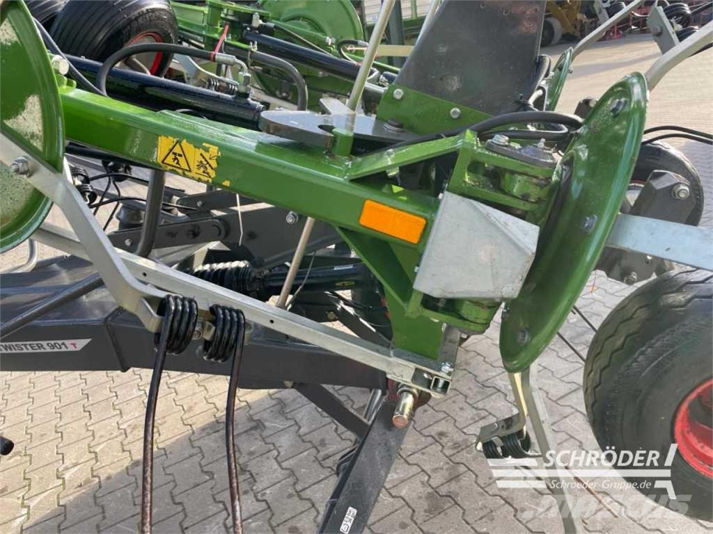 Fendt TWISTER 901 T Rastrilladoras y rastrilladoras giratorias