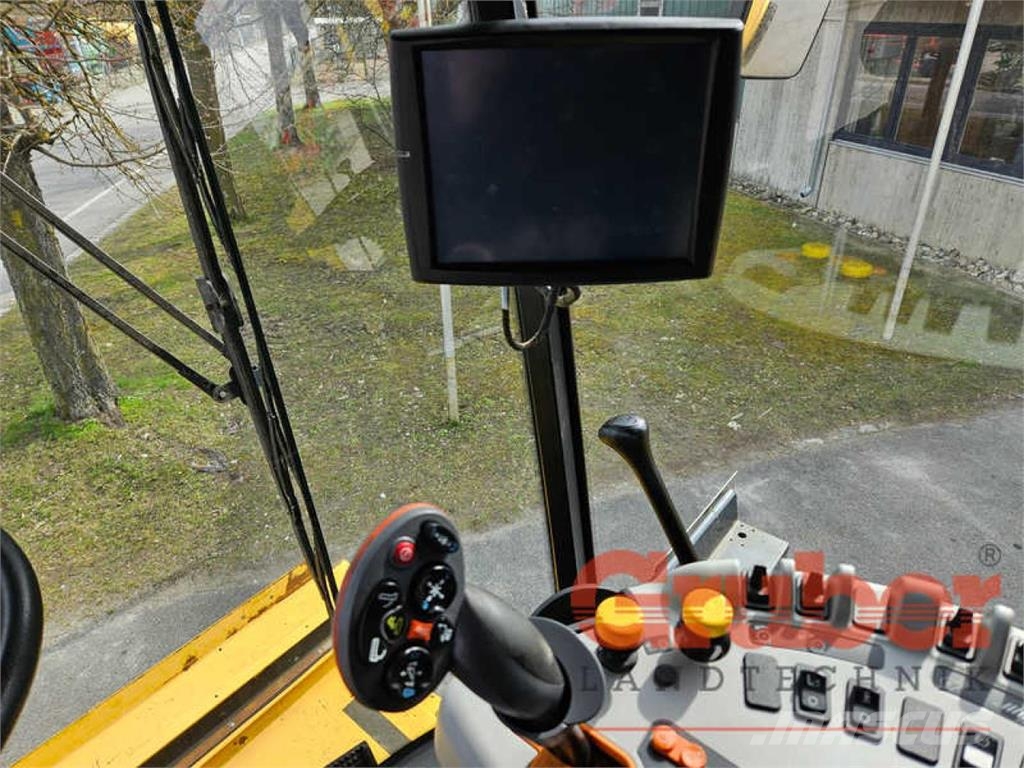 New Holland CX 6.90 حصادات