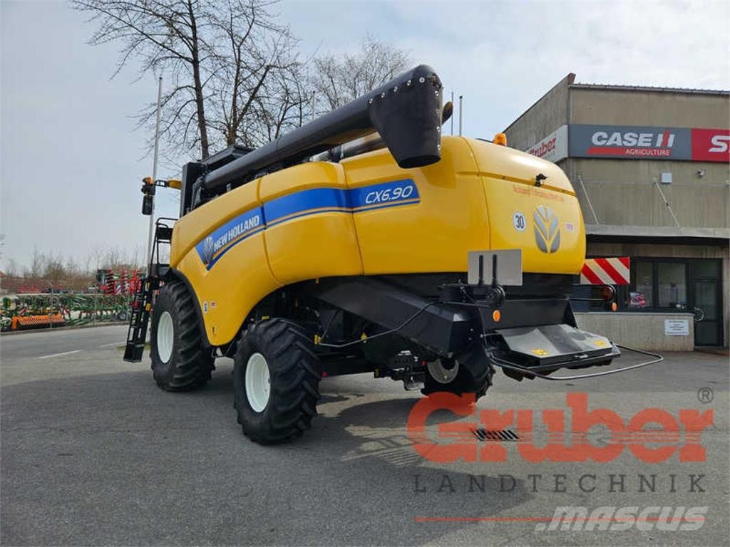 New Holland CX 6.90 حصادات