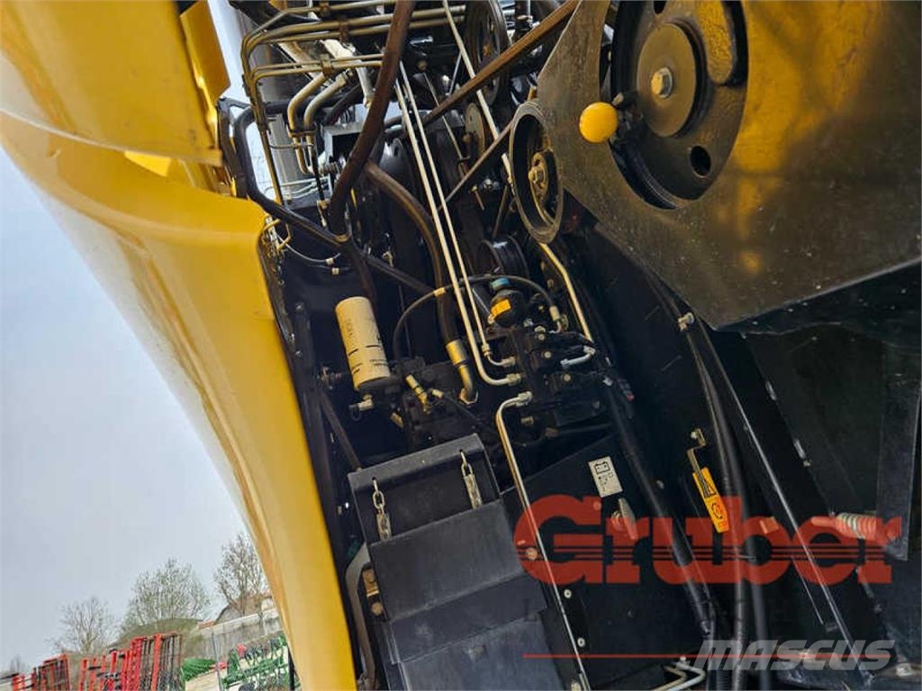 New Holland CX 6.90 حصادات