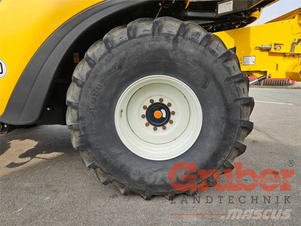 New Holland CX 6.90 حصادات