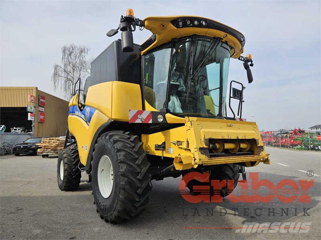 New Holland CX 6.90 حصادات