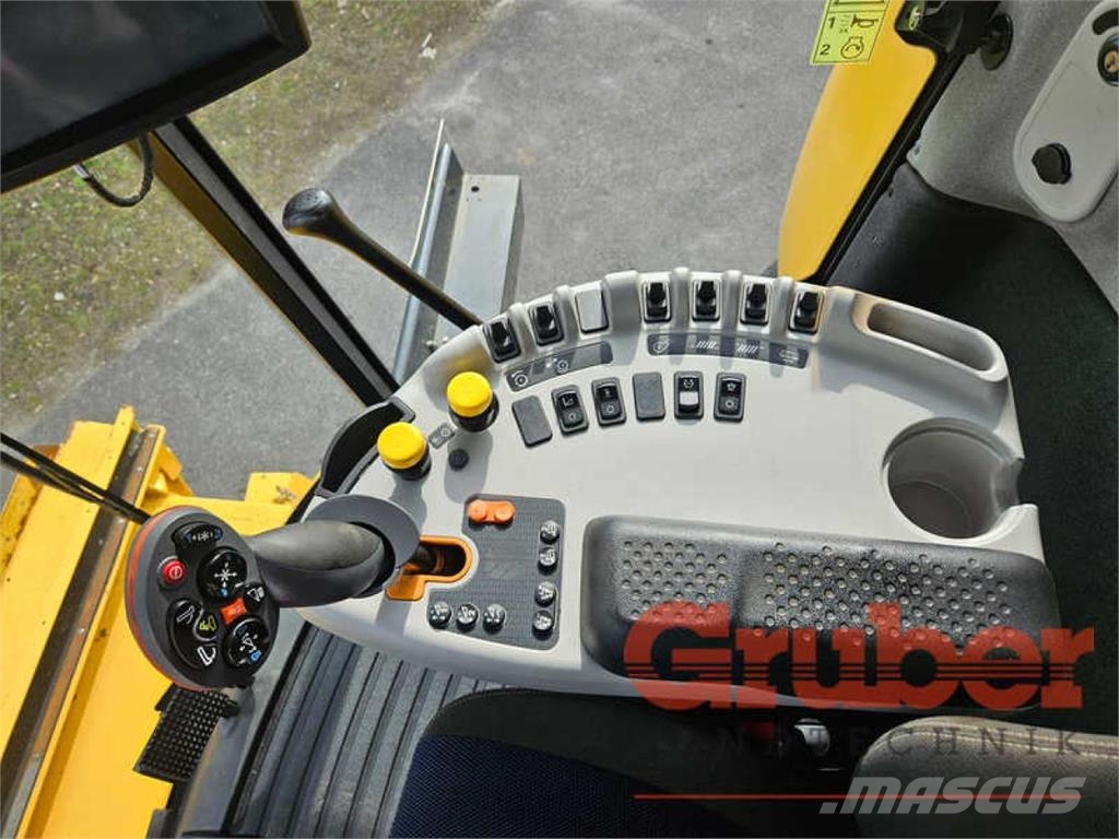 New Holland CX 6.90 حصادات
