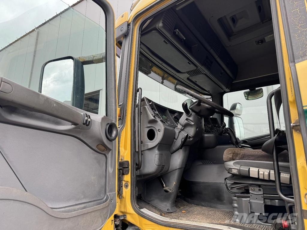 Scania 124 G 8X2 + HIAB 700 E-8 + REMOTE CONTROL Camion con sponde ribaltabili