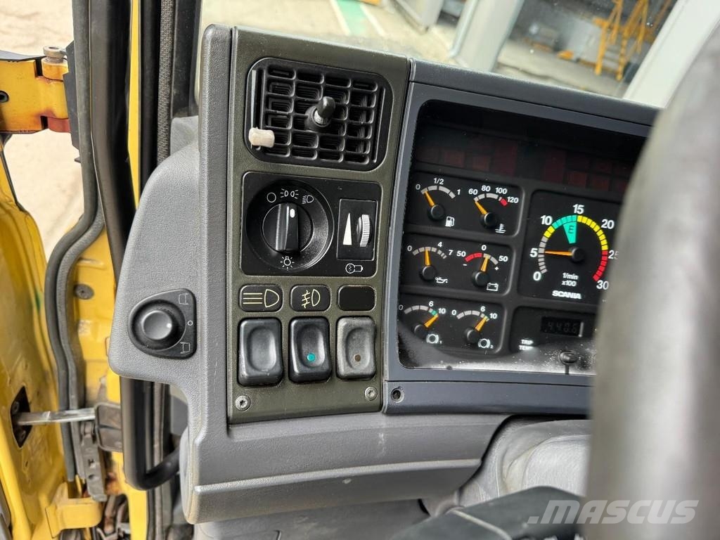 Scania 124 G 8X2 + HIAB 700 E-8 + REMOTE CONTROL Camion con sponde ribaltabili