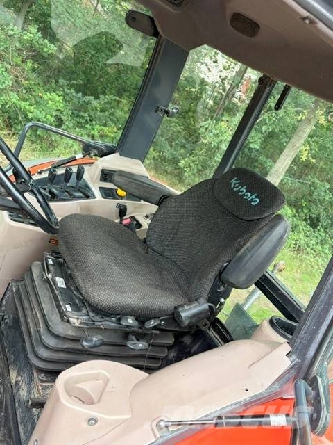Kubota M 8560 DT Tractors