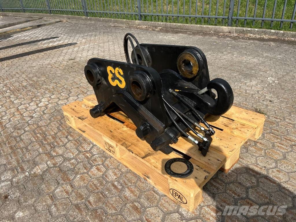 Eurosteel CW40 CAT B linkage quick coupler Snelkoppelingen