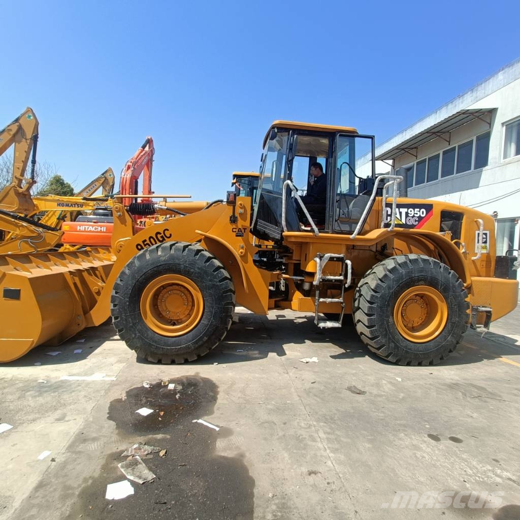 CAT 950 GC 輪胎式裝載機