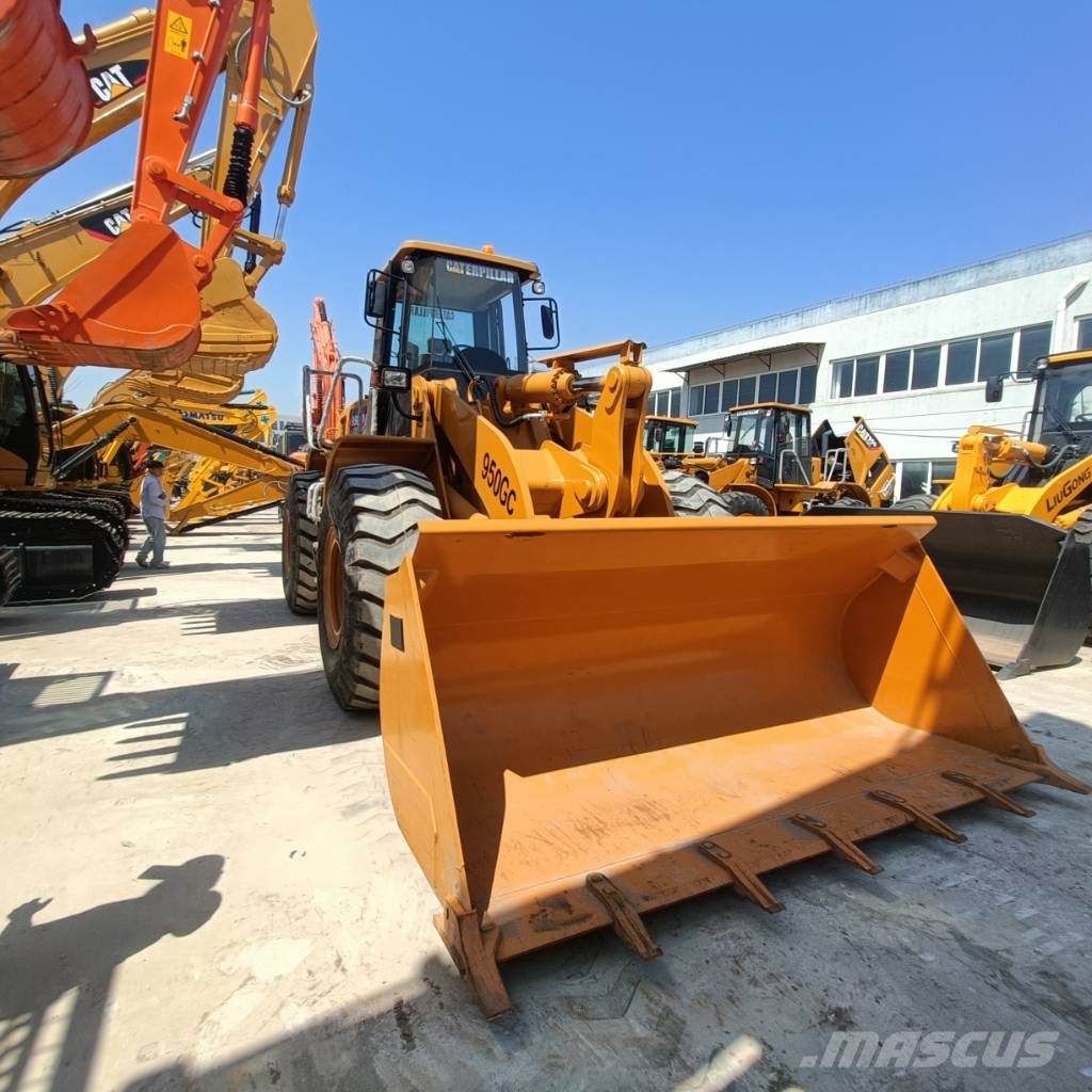 CAT 950 GC 輪胎式裝載機