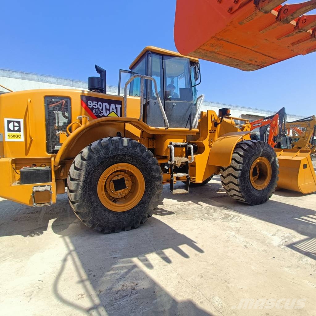 CAT 950 GC 輪胎式裝載機
