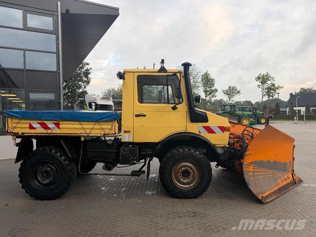 MB Trac Unimog U 1000 3-way tipper - Snow Plow Traktoren