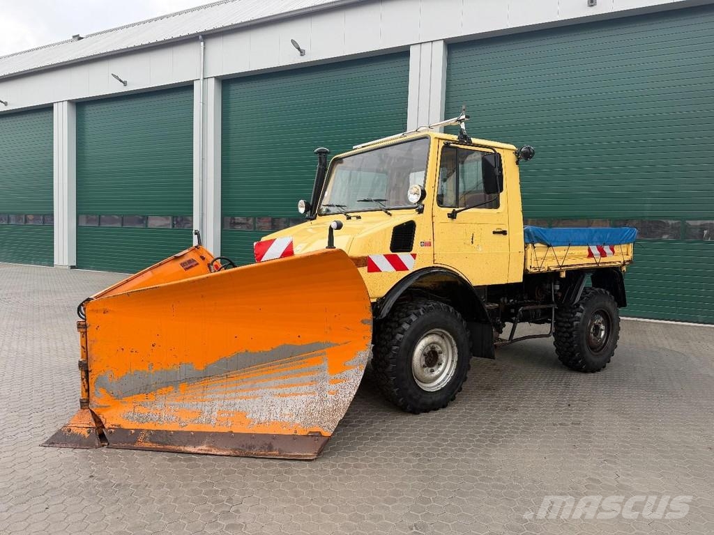 MB Trac Unimog U 1000 3-way tipper - Snow Plow Traktoren