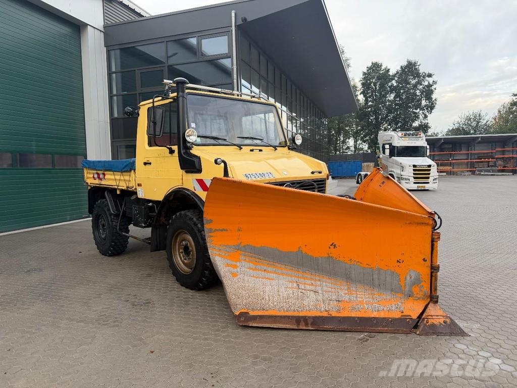 MB Trac Unimog U 1000 3-way tipper - Snow Plow Traktoren