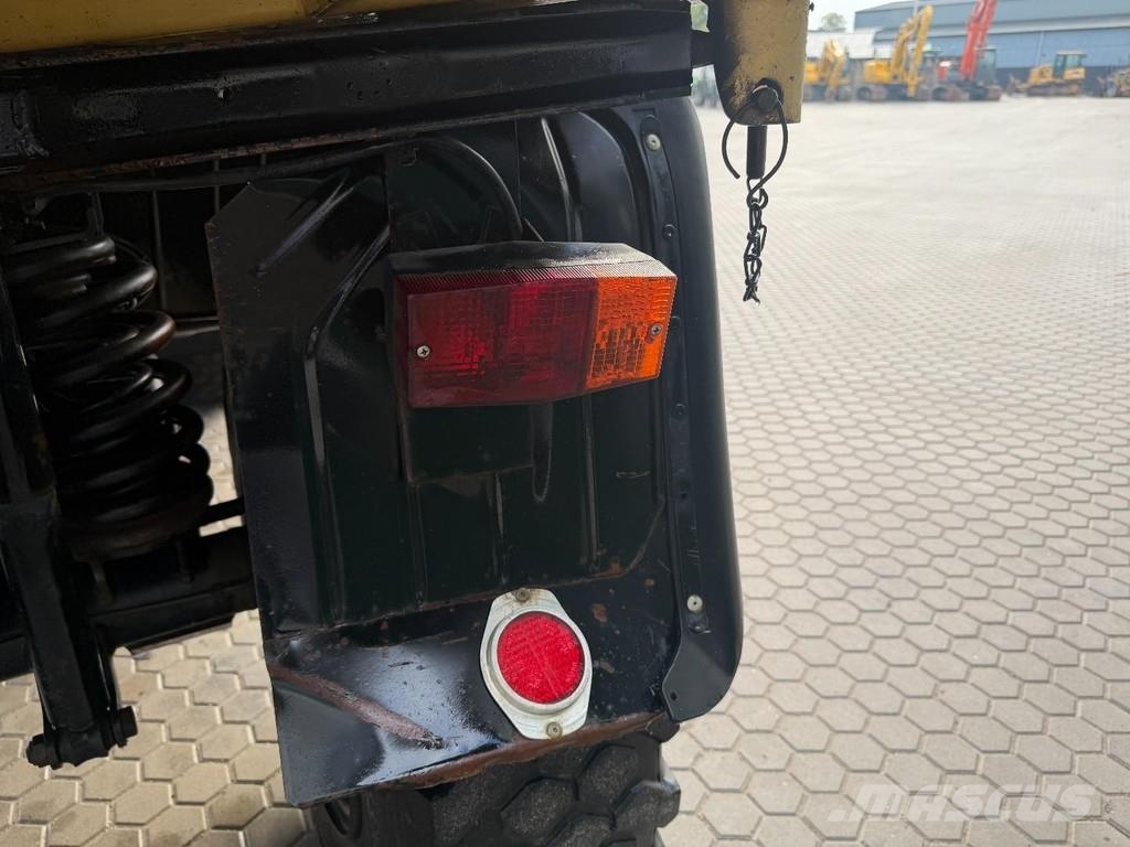 MB Trac Unimog U 1000 3-way tipper - Snow Plow Traktoren