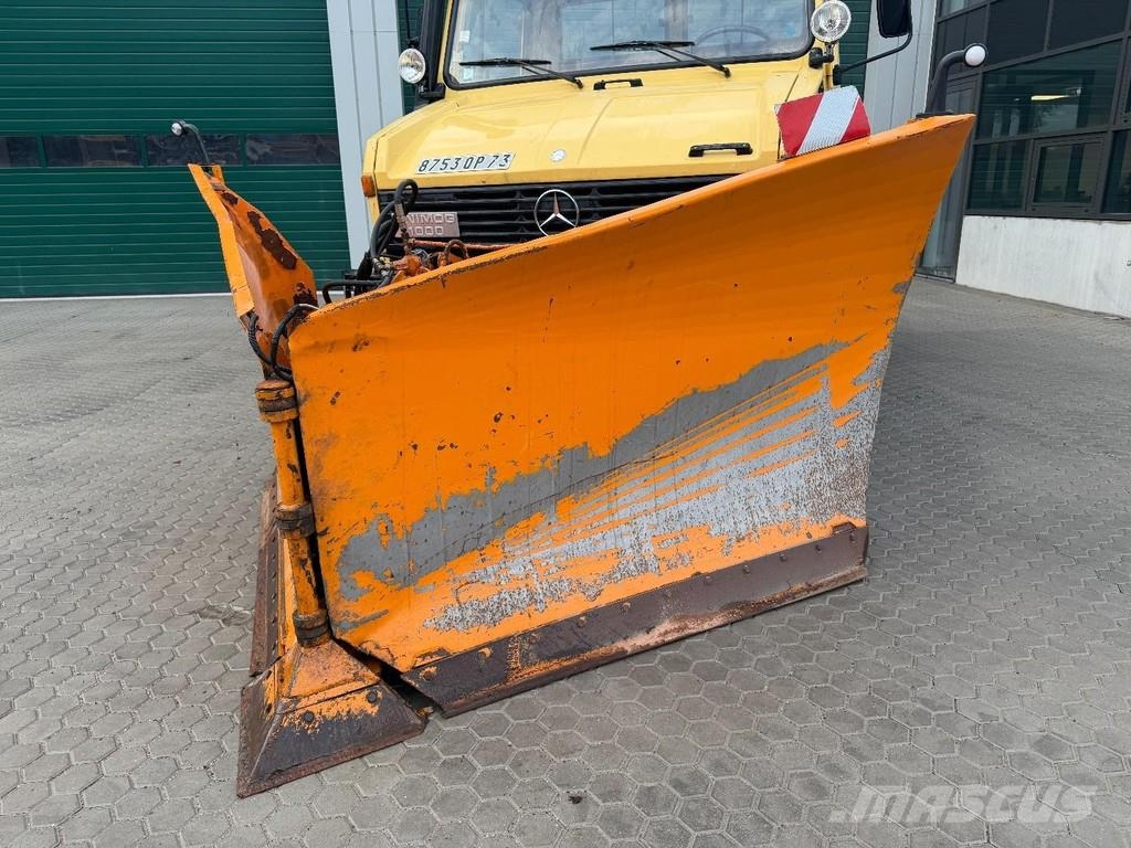 MB Trac Unimog U 1000 3-way tipper - Snow Plow Traktoren
