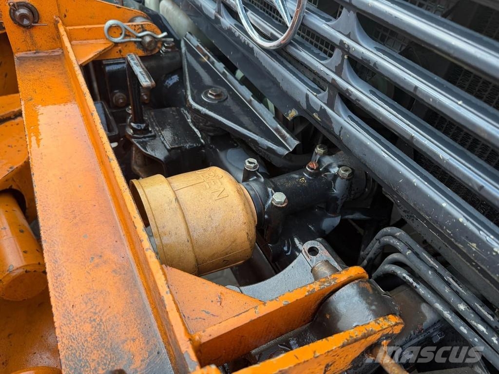 MB Trac Unimog U 1000 3-way tipper - Snow Plow Traktoren