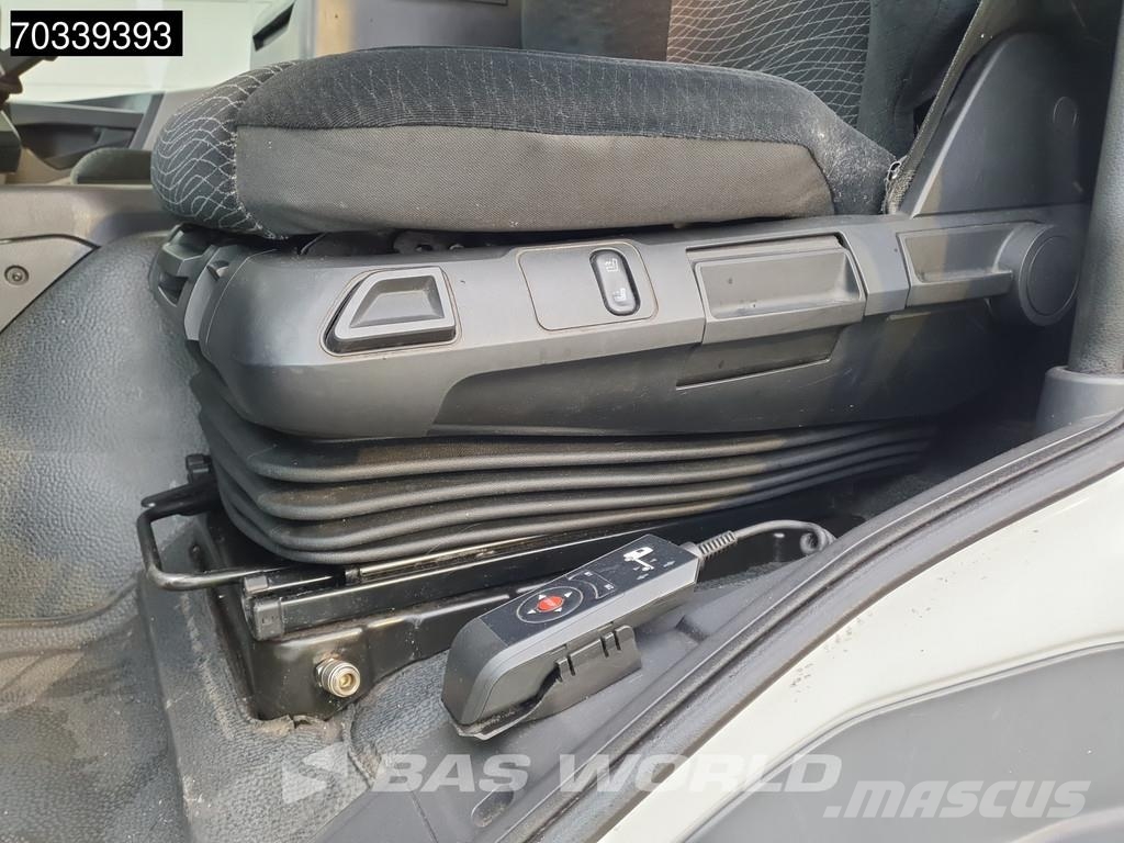 Mercedes-Benz Antos 2124 4X2 19t NL-Truck APK 2000kg Tailgate Au Bakwagens met gesloten opbouw