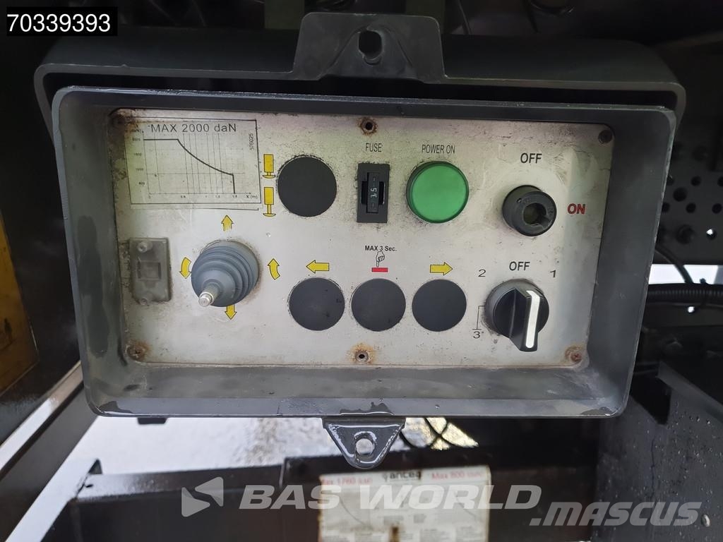 Mercedes-Benz Antos 2124 4X2 19t NL-Truck APK 2000kg Tailgate Au Bakwagens met gesloten opbouw