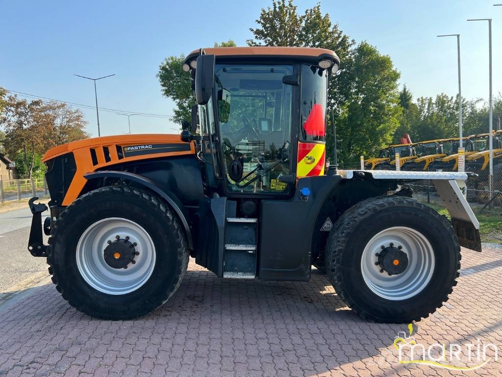 JCB Fastrac 4220 Traktorit
