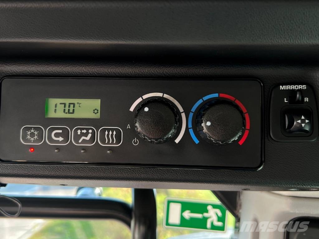 JCB Fastrac 4220 Traktorit