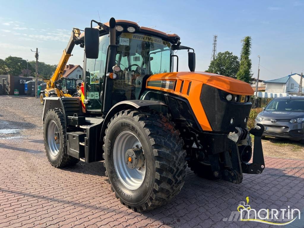 JCB Fastrac 4220 Traktorit