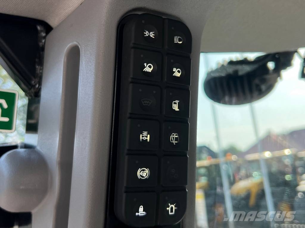 JCB Fastrac 4220 Traktorit