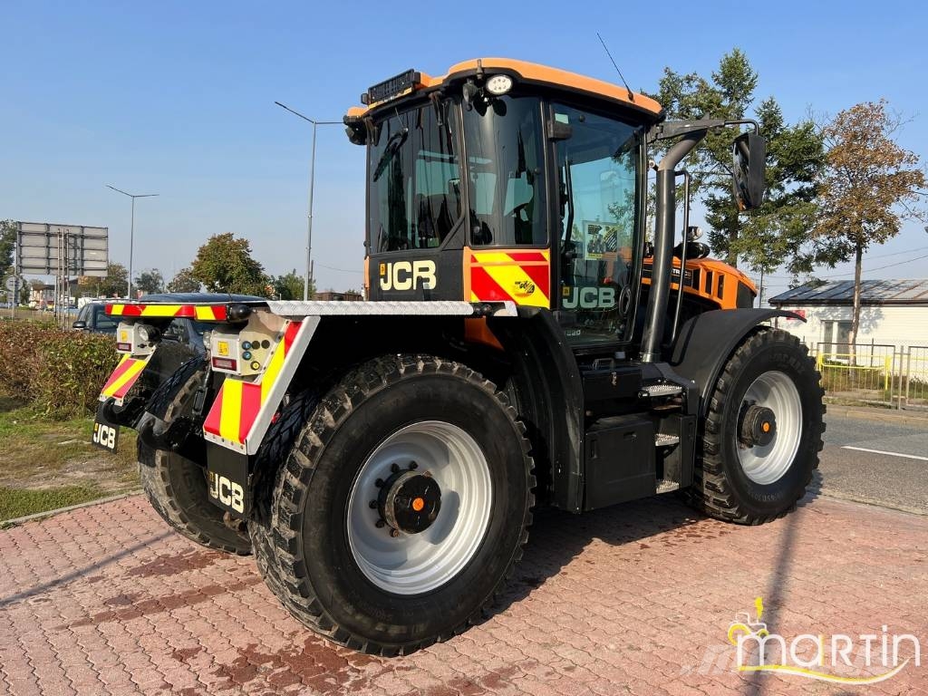 JCB Fastrac 4220 Traktorit
