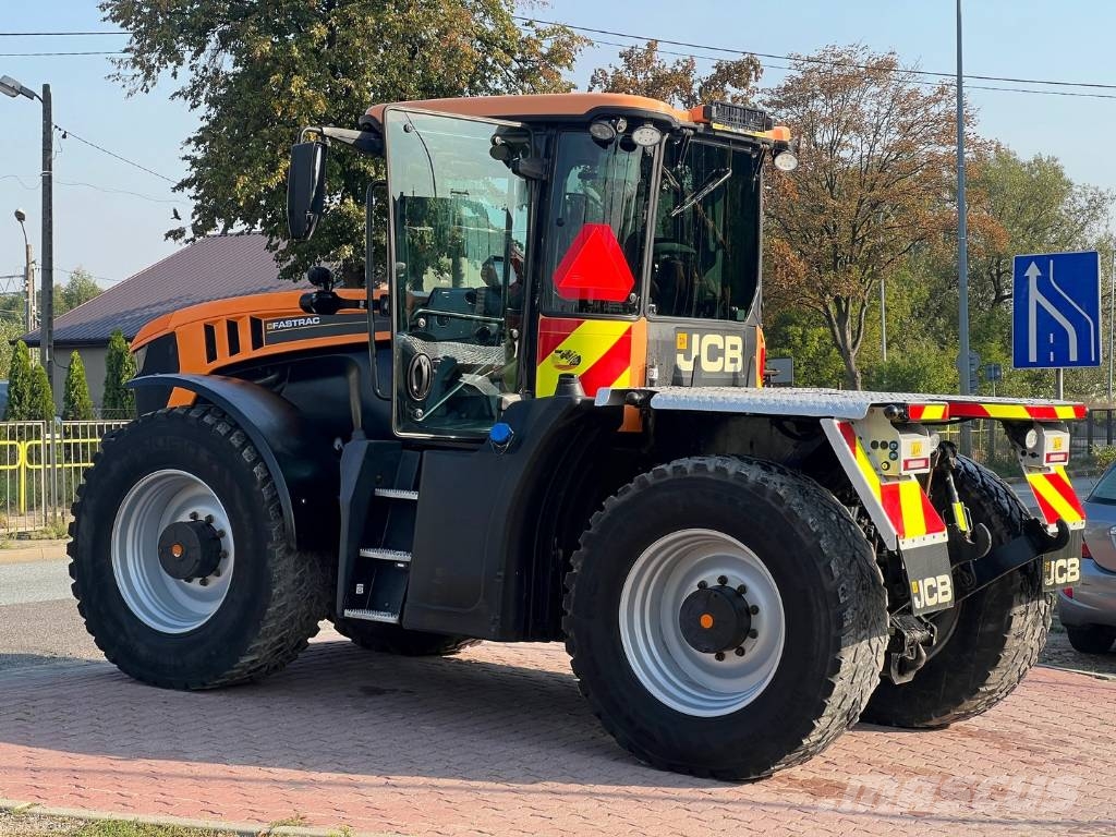 JCB Fastrac 4220 Traktorit