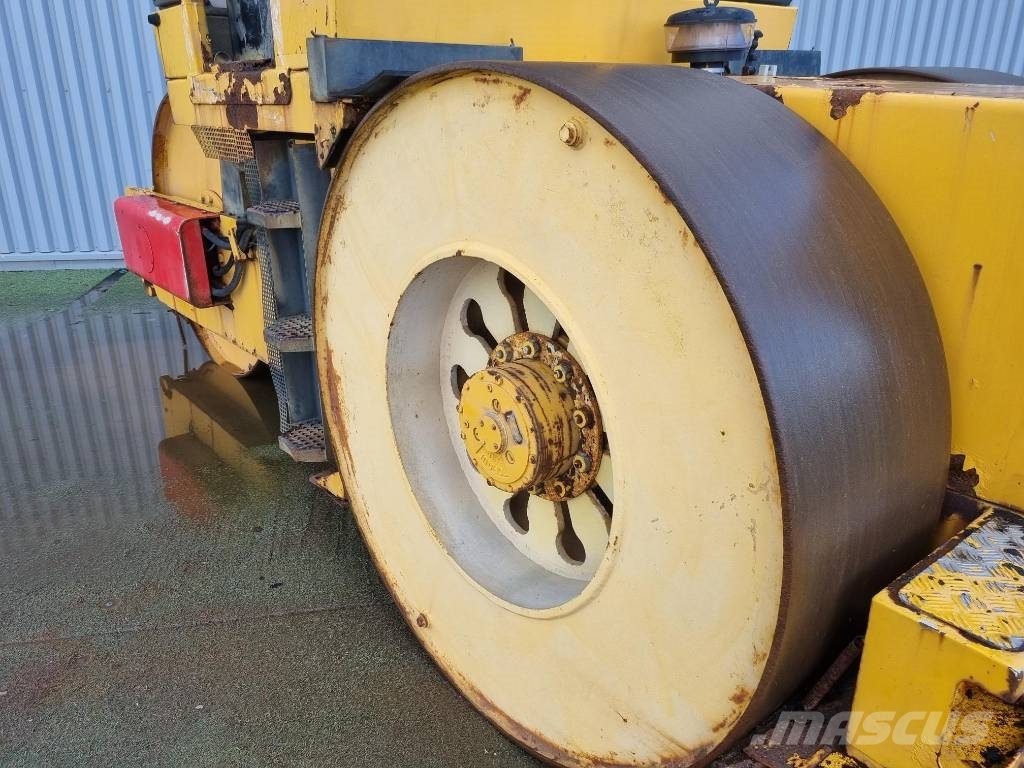 Dynapac CS14, Vält 雙輪滾壓機