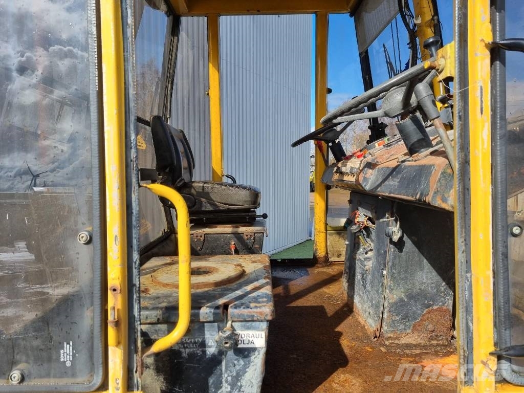 Dynapac CS14, Vält 雙輪滾壓機