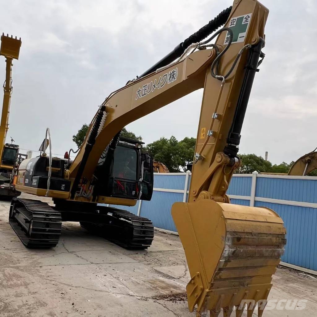 CAT 323D2L Midigraafmachines 7t - 12t