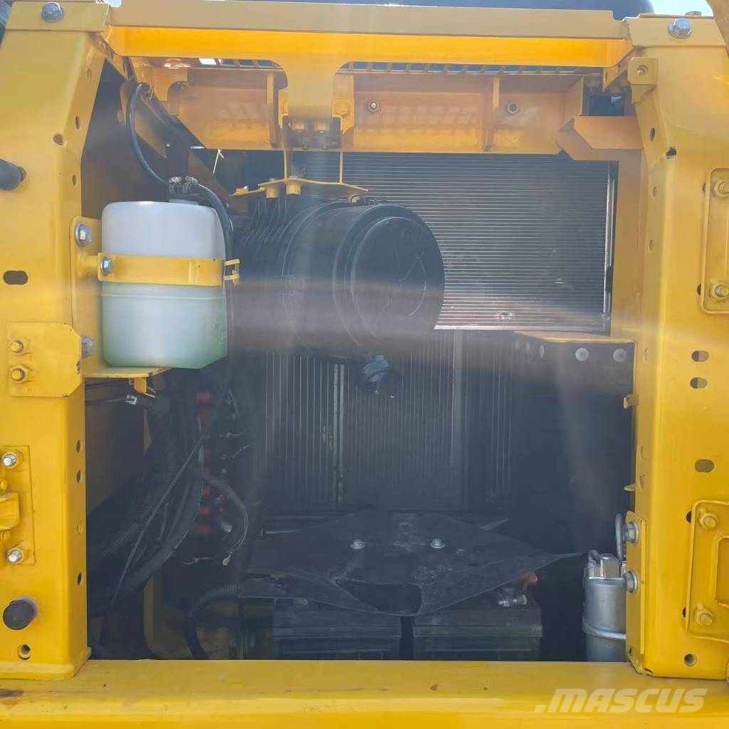 Komatsu PC 130 Paletli ekskavatörler