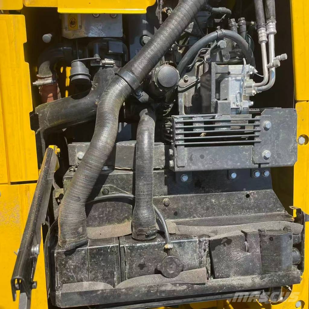 Komatsu PC 130 Paletli ekskavatörler