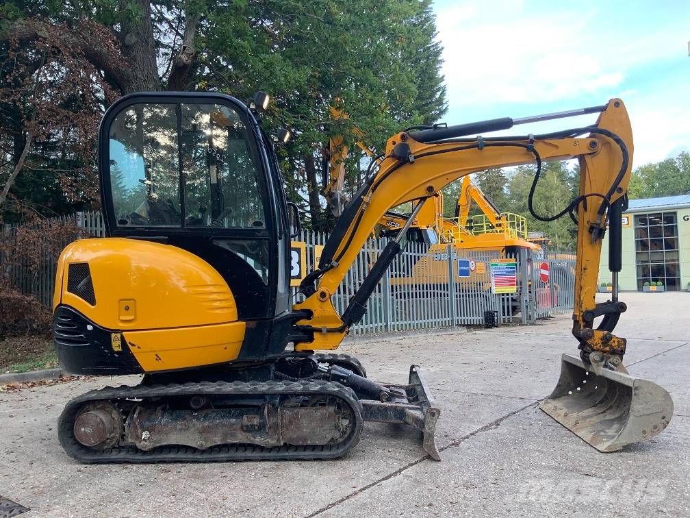 JCB 8026 CTS Mini bagri <7t