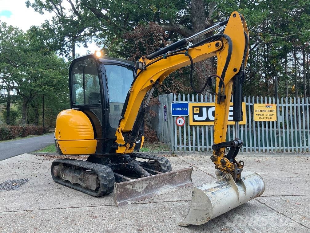 JCB 8026 CTS Mini bagri <7t