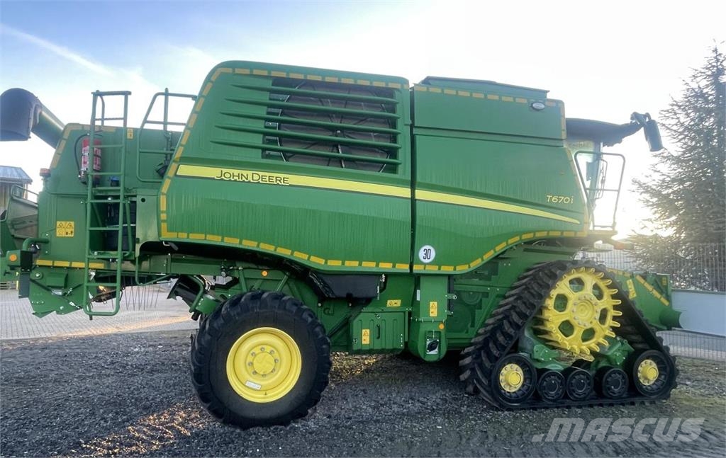 John Deere T 670 i Leikkuupuimurit