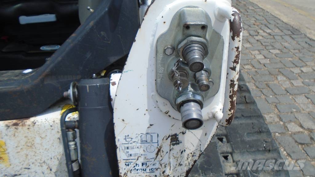 Bobcat T 770 لوادر انزلاقية التوجيه