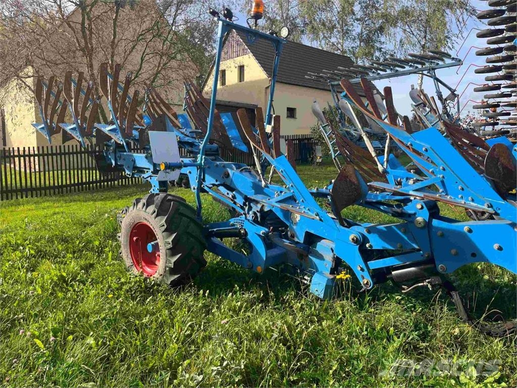 Lemken Aufsatteldrehpflug Titan 18 V U Navadni plugi