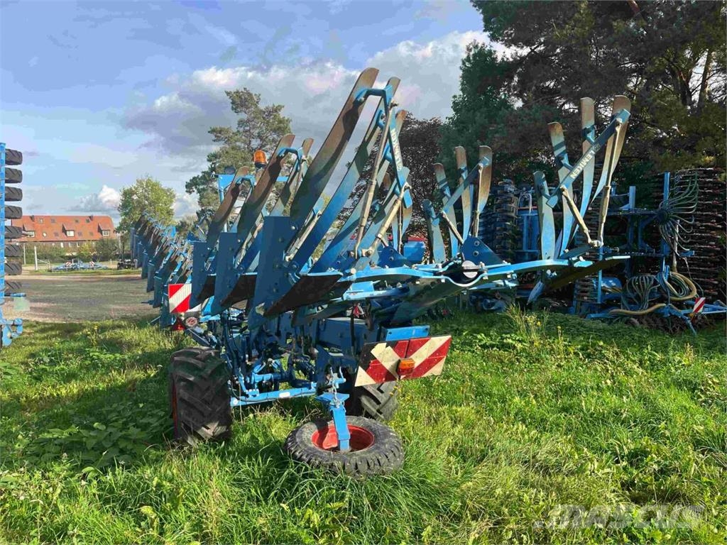 Lemken Aufsatteldrehpflug Titan 18 V U Navadni plugi