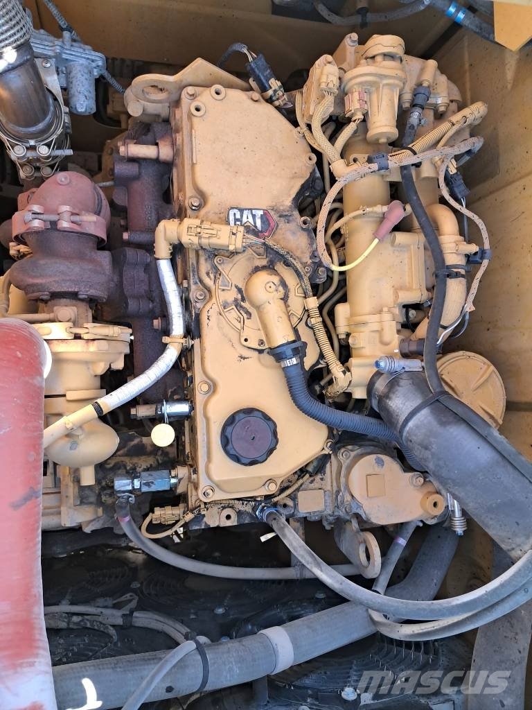 CAT 325 Telakaivukoneet