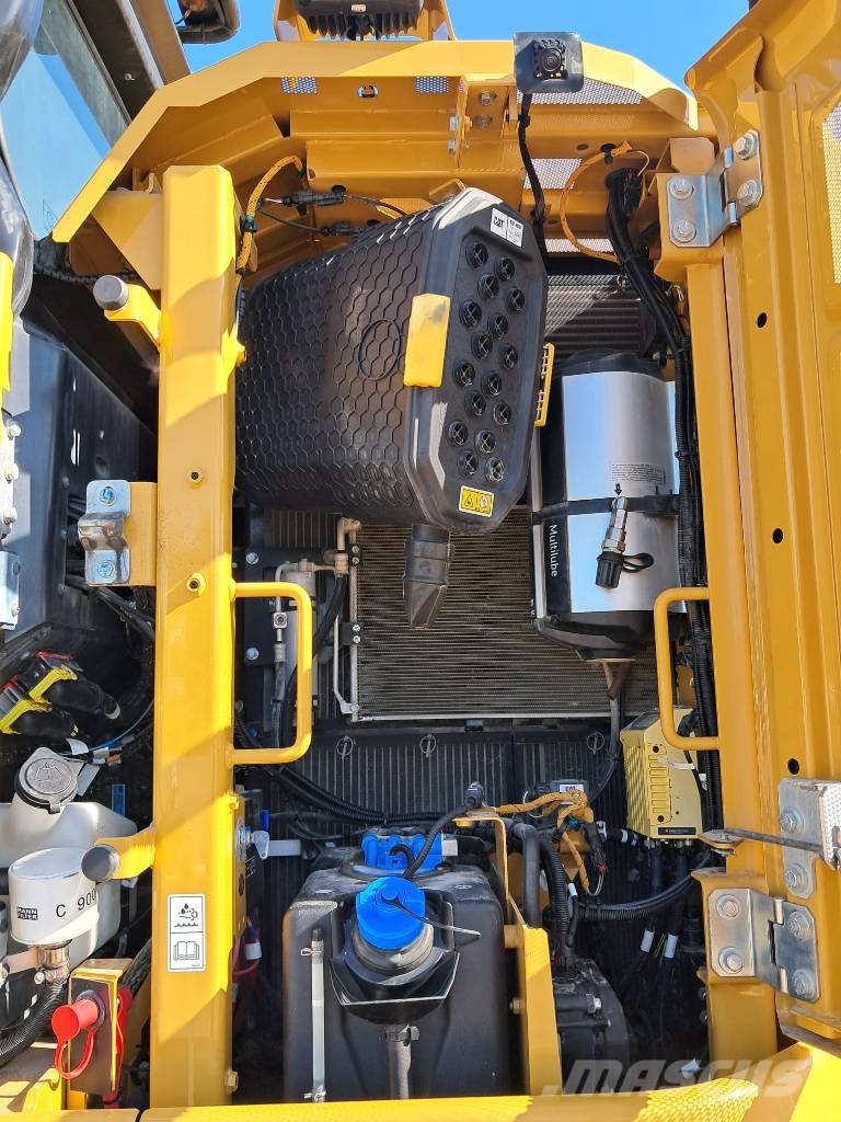 CAT 325 Telakaivukoneet