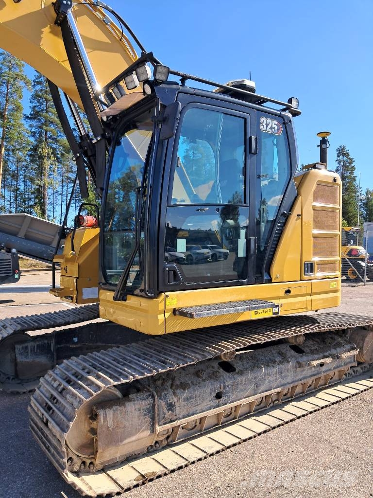 CAT 325 Telakaivukoneet