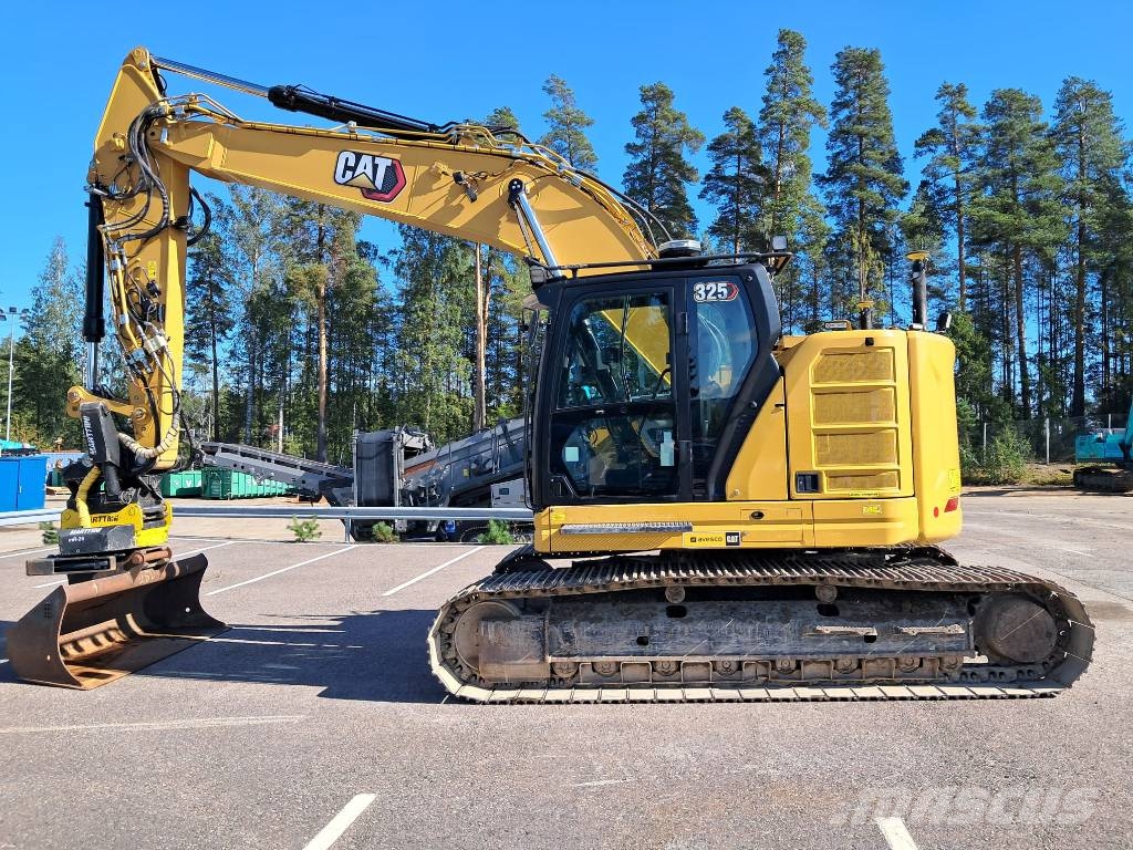 CAT 325 Telakaivukoneet