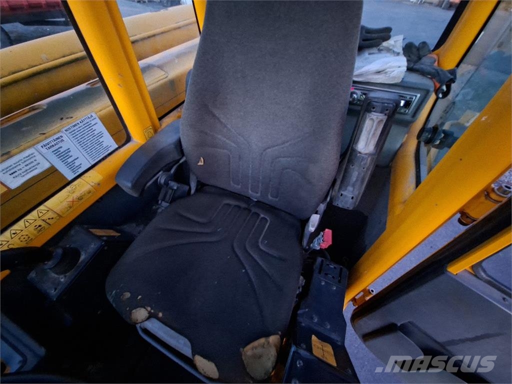 Dieci Pegasus 45.21 مناولات متداخلة