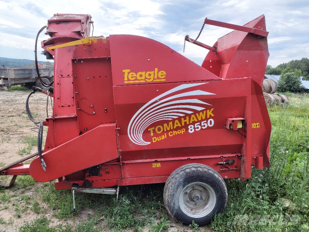TEAGLE Tomahawk 8550 Desmenuzadoras, cortadoras y desenrolladoras de pacas