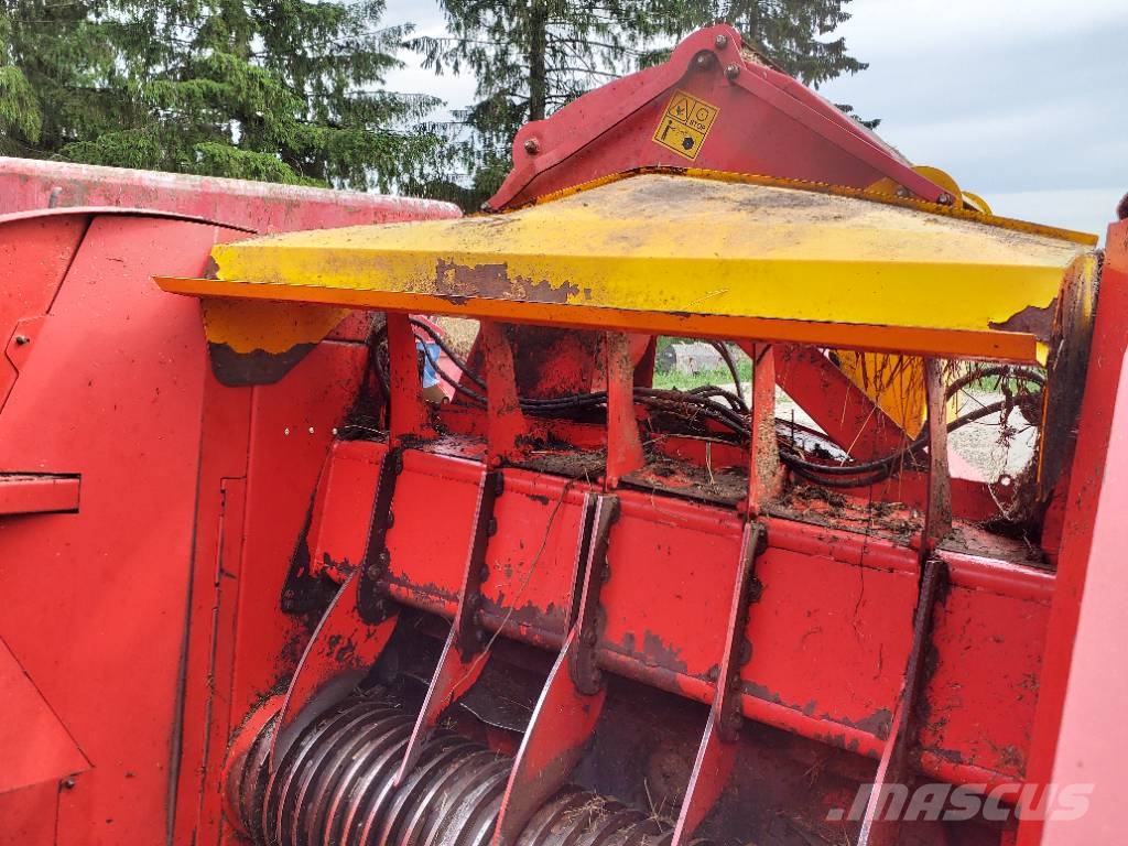 TEAGLE Tomahawk 8550 Desmenuzadoras, cortadoras y desenrolladoras de pacas